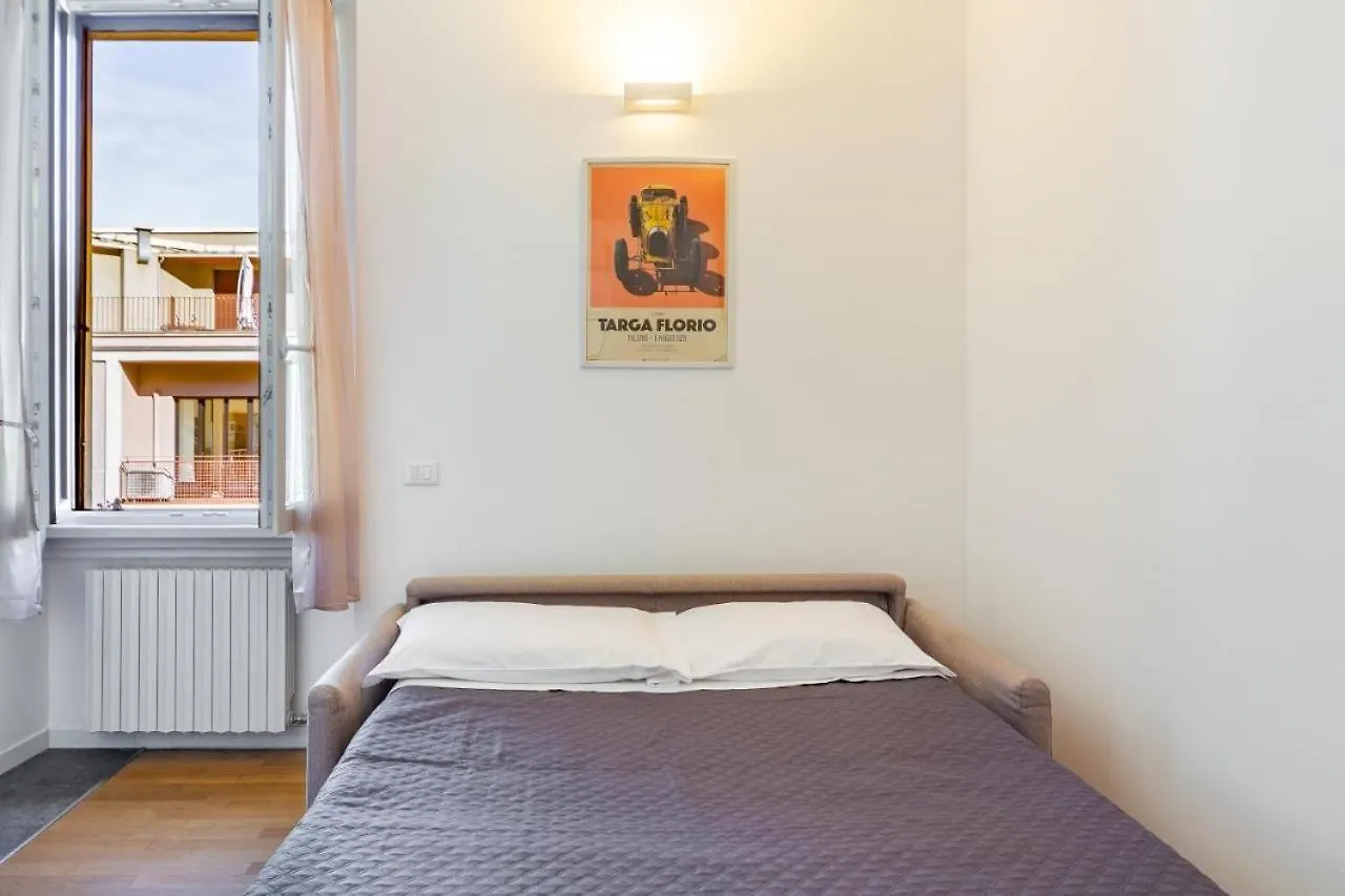 Apartment Ferienwohnung Lux Navigli Center Mailand